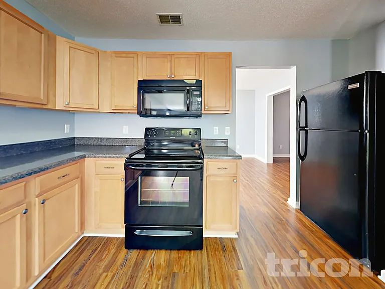 410 Fox Trot Dr — Photo 6