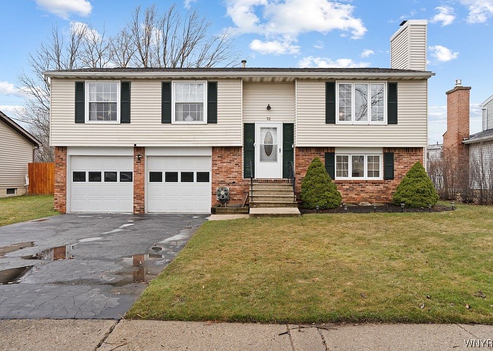 1st image of 32 Crofton Dr