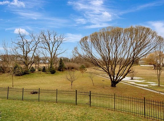3rd image of 3301 Norwood Ct