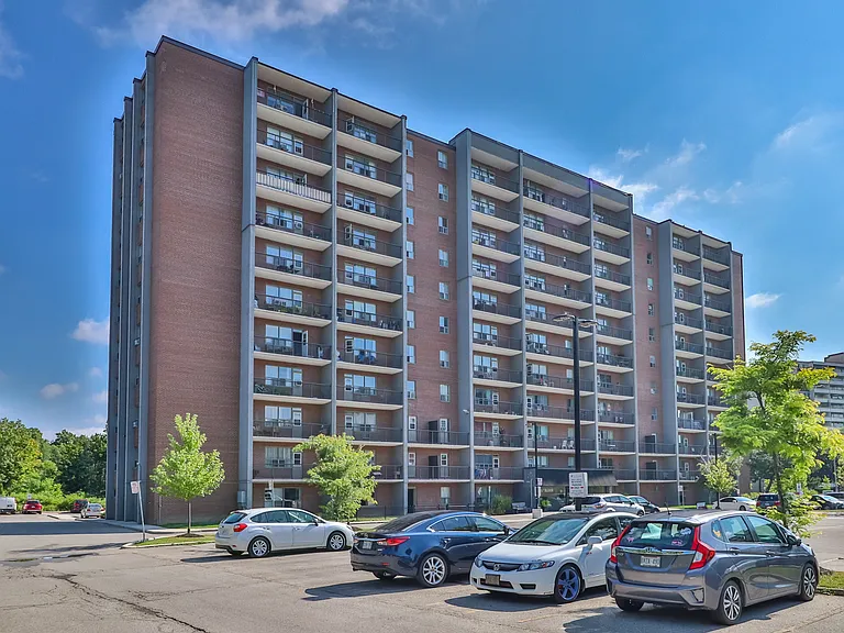 1867 Bloor St W — Photo 20