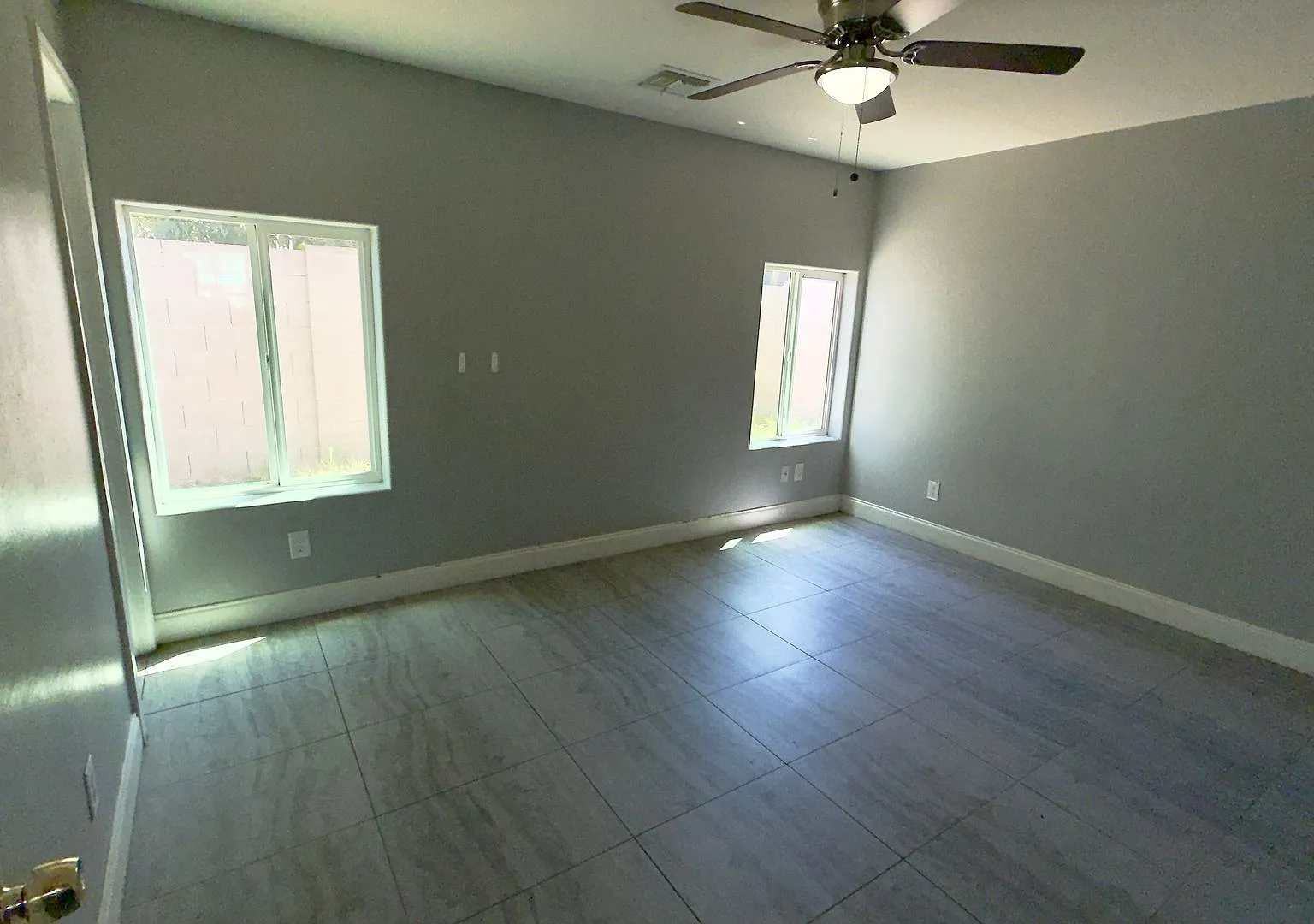 Updated 4 bedroom 2 bath single level Home! — Photo 2