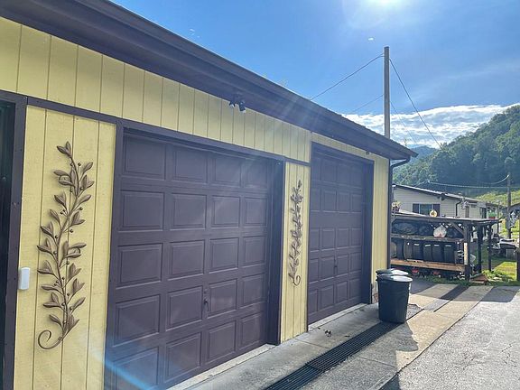3rd image of 70 Landon Dr