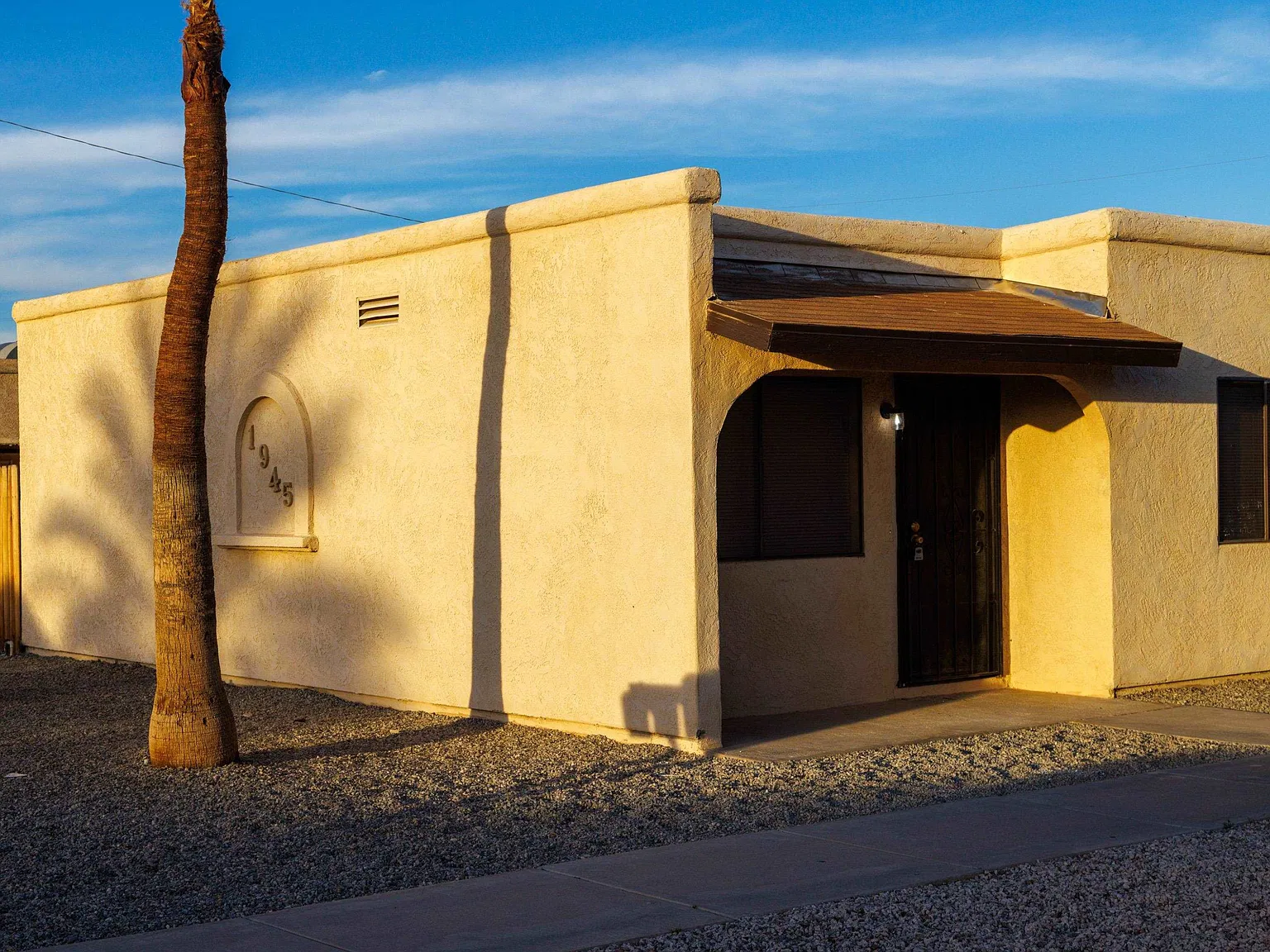 2 bed, 1.0 bath, 716 sqft, $1,100 — Photo 2