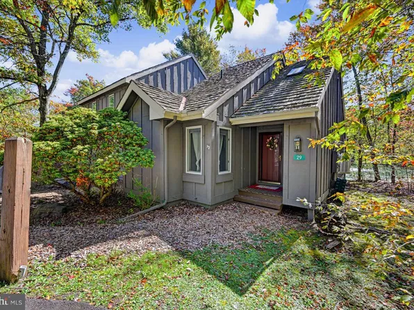 29 Snow Shoe, Lake Harmony, PA 18624