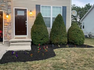 229 Maple Dr, Hanover, PA 17331