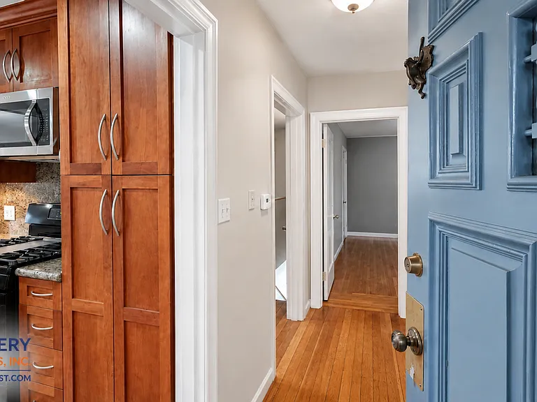 24 Sylvan Way — Photo 3