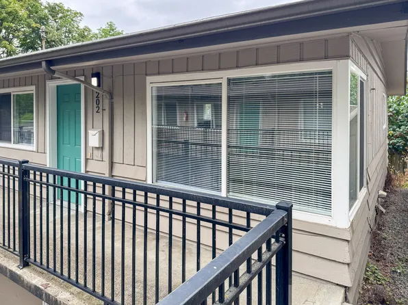 2815 S Alaska St APT 202, Seattle, WA 98108