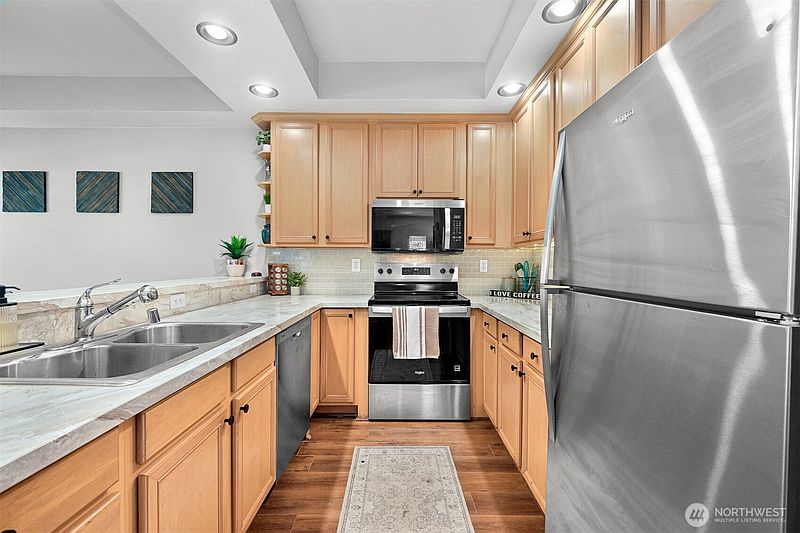 4th image of 4625 Celia Way #101
