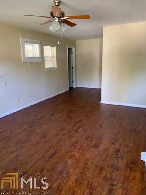 3 bed, 1.0 bath, 1000 sqft, $1,395 — Photo 2