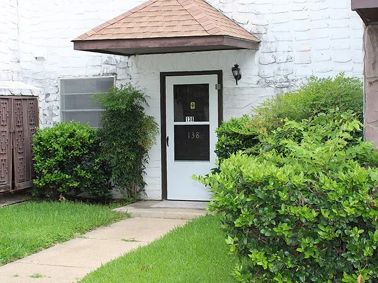 1725 E Grauwyler Rd #138 — Photo 2