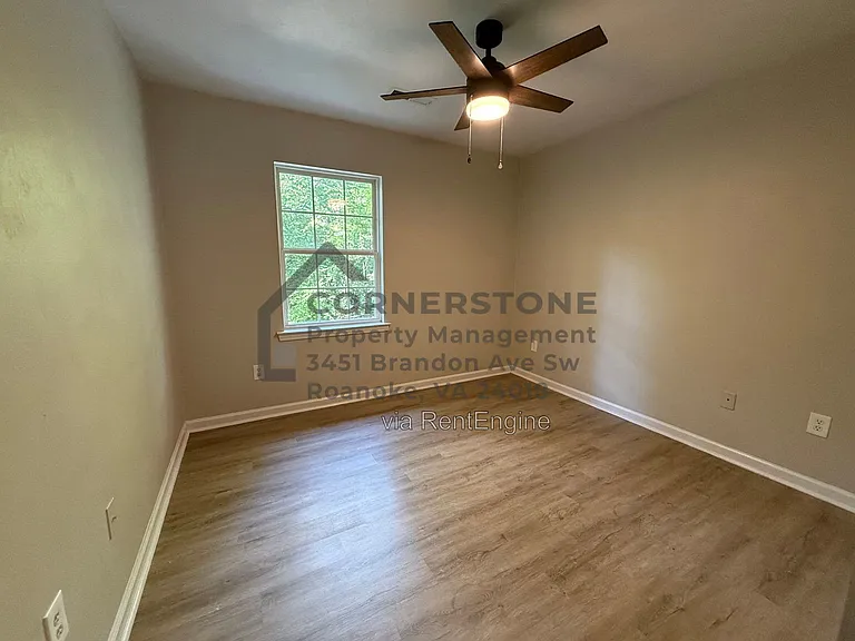 1662 McCauley Ave — Photo 16