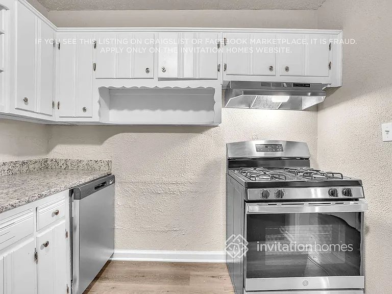 2885 Gresham Rd — Photo 6
