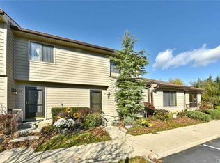 20 Stanford Ct, Wantagh, NY 11793