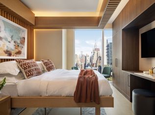 455 10th Ave #18D, New York, NY 10018