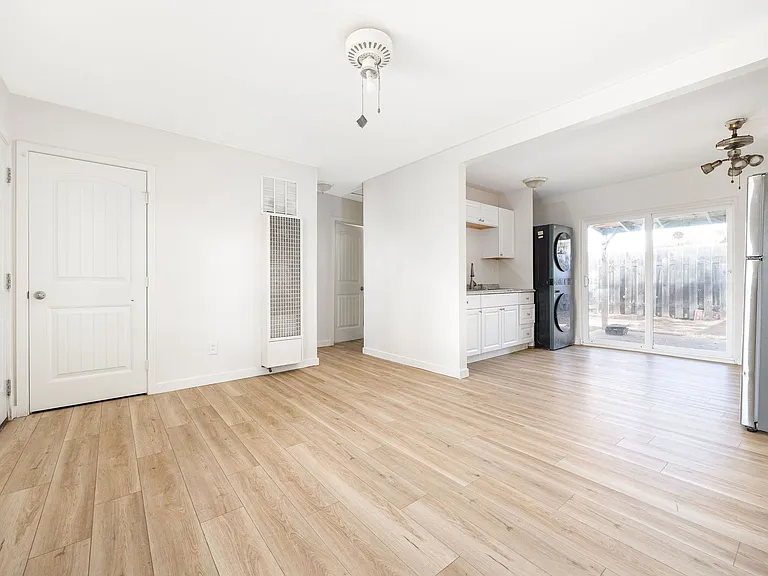 767 Ball Ave #A-D — Photo 3