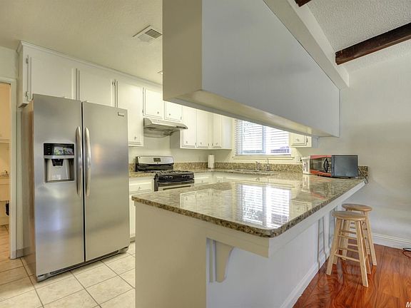 2nd image of 5616 Sperry Dr