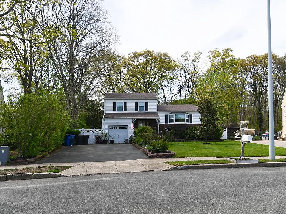 1st image of 664 Huckleberry Ln