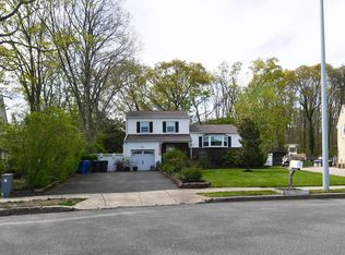 664 Huckleberry Ln, Toms River, NJ