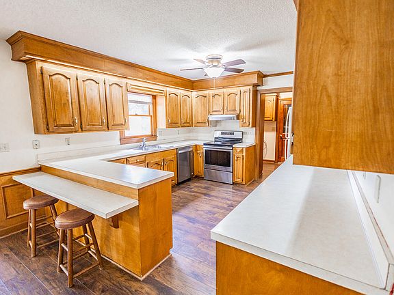 4th image of 1459 Tennis Ln