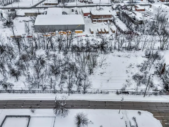 17001 S Miles Rd, Cleveland, OH 44128