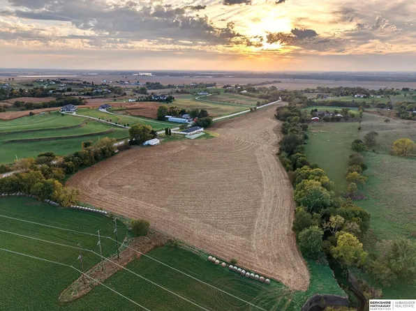 22718 Angus Rd, Gretna, NE 68028