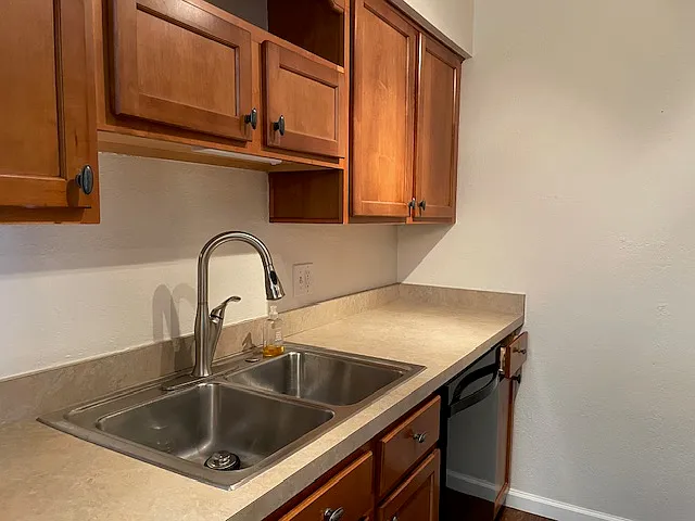 1717 Maple Rdg #45 — Photo 9
