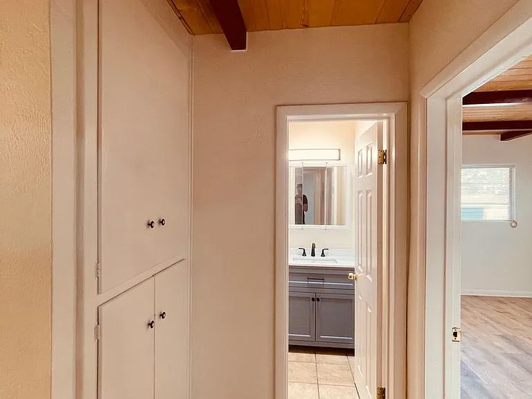 1428 Vassar Dr NE — Photo 13