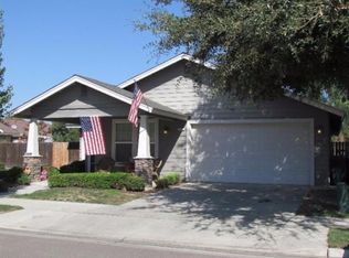 392 W Sasaki Ave, Reedley, CA 93654