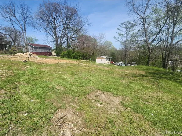 222 W Thornton Street, Paoli, IN 47454