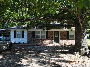242 E Bessie St, Coushatta, LA 71019