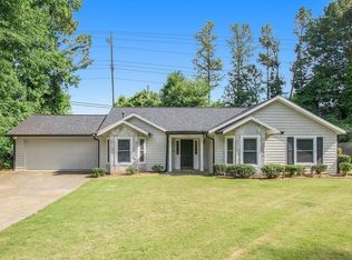 140 Crabtree Dr, Roswell, GA 30076