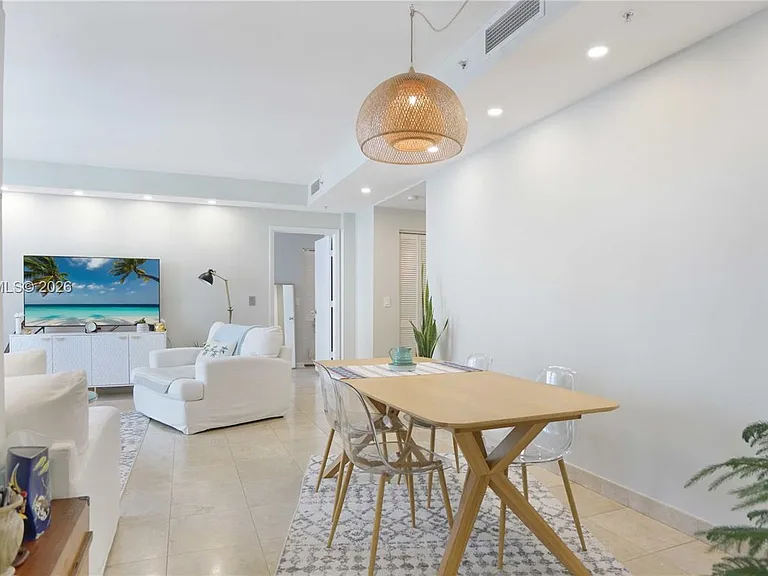801 Brickell Key Blvd #2210 — Photo 26