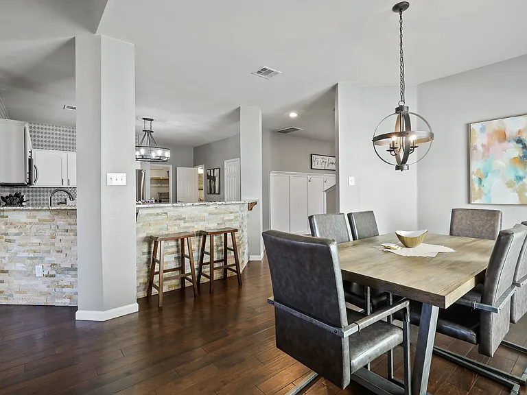 9704 Hedge Bell Dr — Photo 10