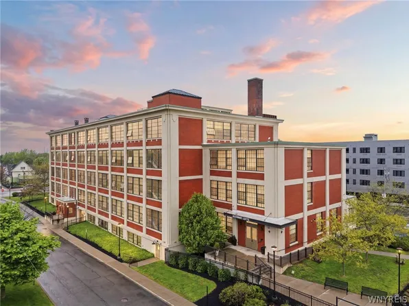 2917 Main St, Buffalo, NY 14214