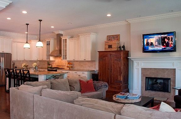2nd image of 1815 Ashland Ave #2