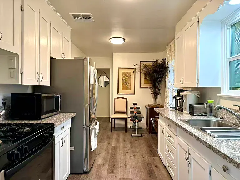 3704 Anita Ave — Photo 7