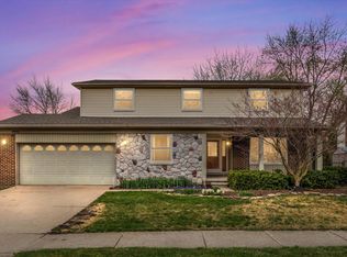 6951 E Spring Dr, Canton, MI 48187