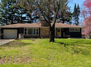 2358 Chelsea Ave, Freeport, IL 61032