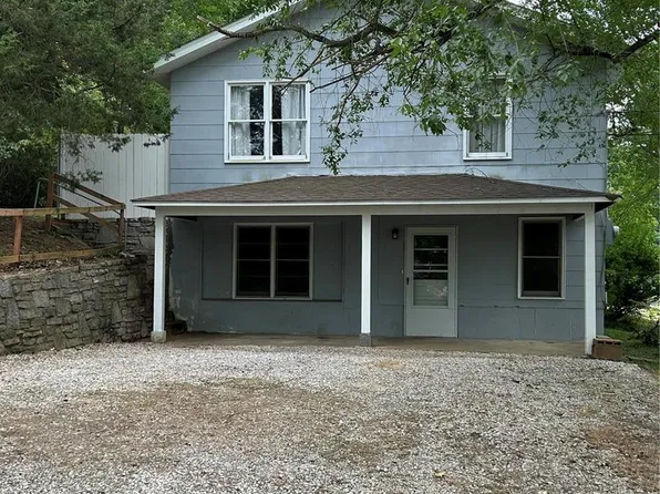 206 Hickory Ln, Eureka, MO 63025