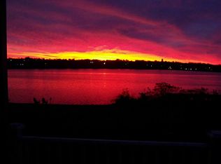 26 Friends Dr, Newport, RI 02840