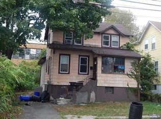 1019 Pleasantview Ter, Ridgefield, NJ 07657