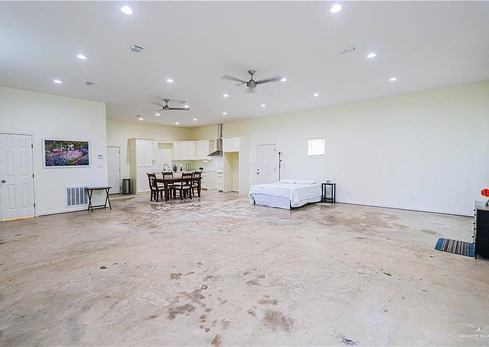 1622 S/e Expwy Penitas, TX, 78576 Apartments for Rent Zillow