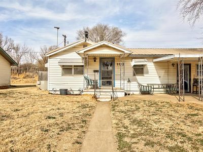 102 Village Dr, Watonga, OK, 73772