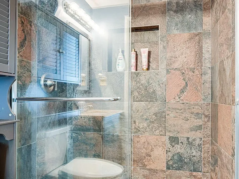 6144 Windward Dr — Photo 21