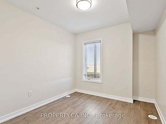 5th image of 1555 Kingston Rd #404
