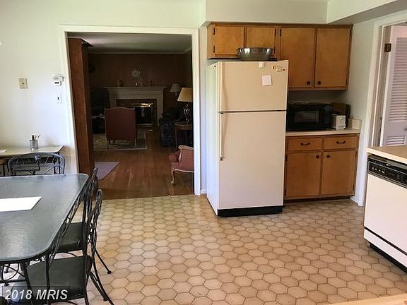 5th image of 1319 Titania Ln