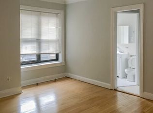 5409D W Briar Pl #9D, Chicago, IL 60657