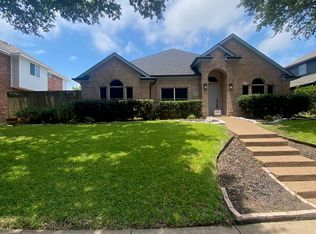 4505 Scenic Dr, Rowlett, TX 75088