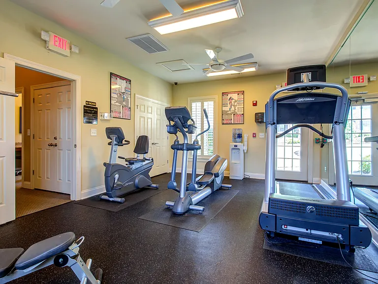 Lauren Ridge Apartment Homes — Photo 12