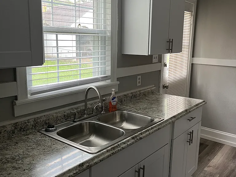 506 Kilmer St — Photo 5